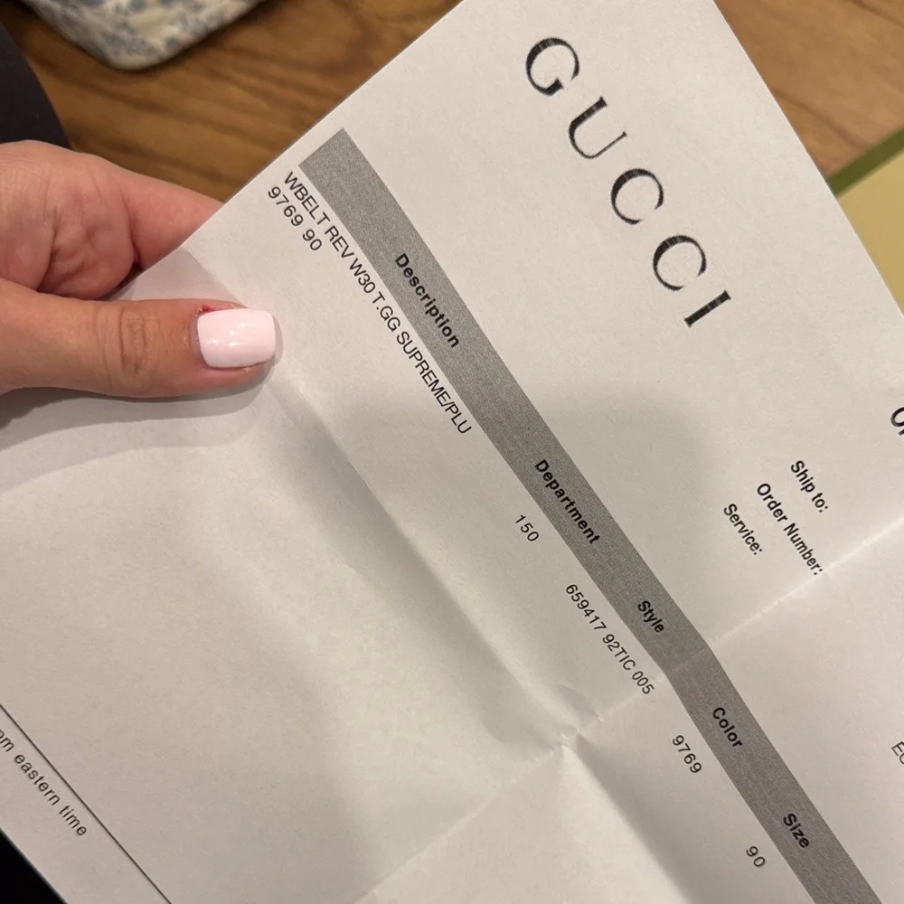 Gucci Reversible Black Leather Belt with Gold Buckle - Picture 4 of 4